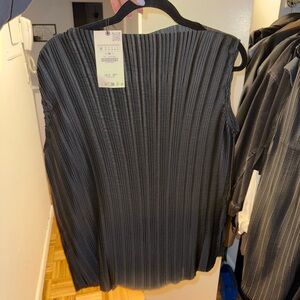 Zara women’s black plisse top - 1/2 of a set